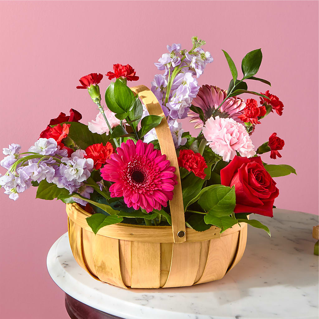 Pink Picnic Basket – KENDRA'S FLORAL KREATIONS, Indianapolis IN