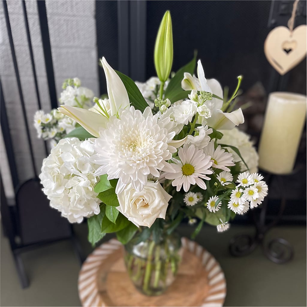 Classic Ivory – A Florist Original – KENDRA'S FLORAL KREATIONS, Indianapolis IN